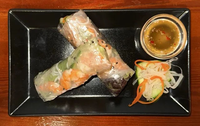 Vietnamesische Sommerrollen mit Garnelen