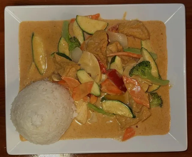 Sate-Spicy-Soße mit Tofu