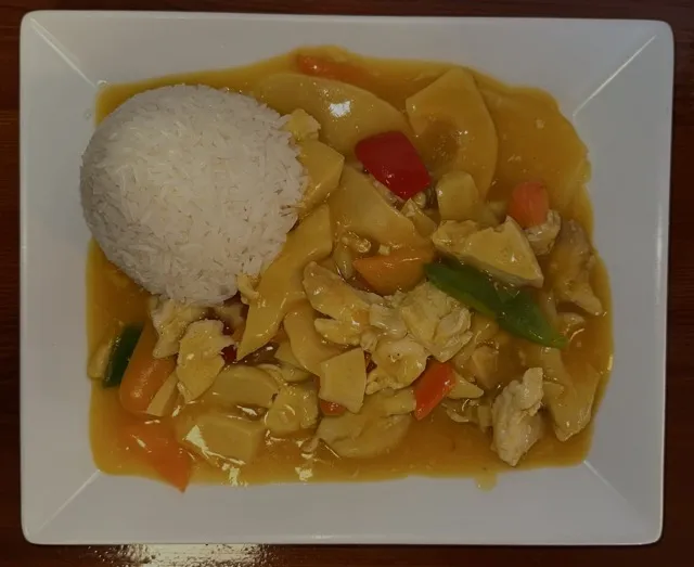 Mango-Süß-Sauer-Soße mit Hühnerfleisch