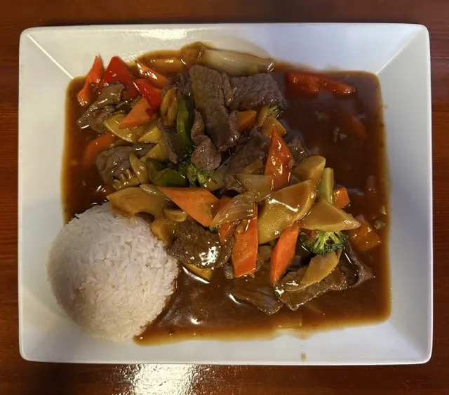 Pikante-Soße mit Rindfleisch